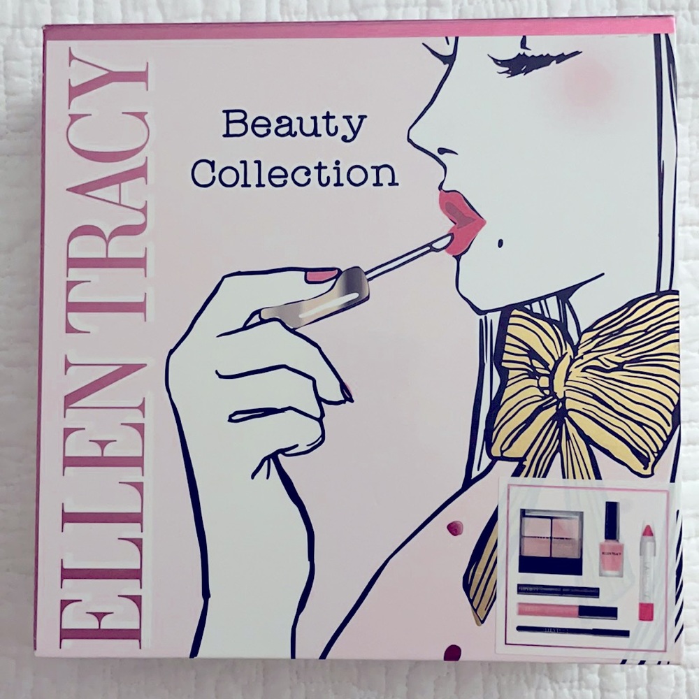 ELLEN TRACY Makeup Kit